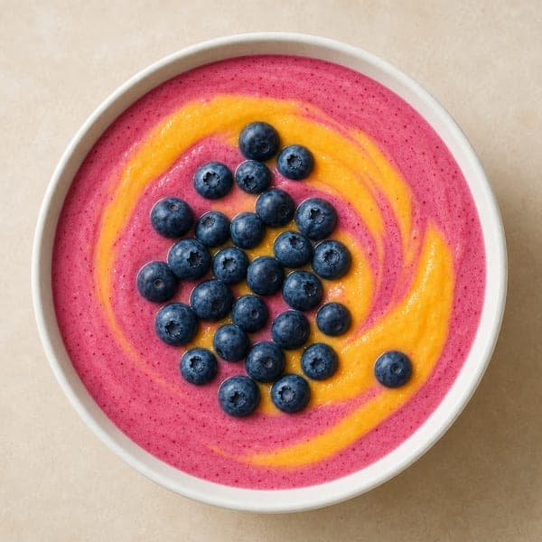 Smoothie bowl w dwóch kolorach