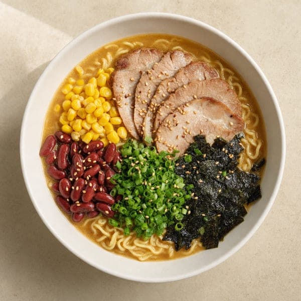 Domowy ramen po naszemu z karkówką i pastą miso