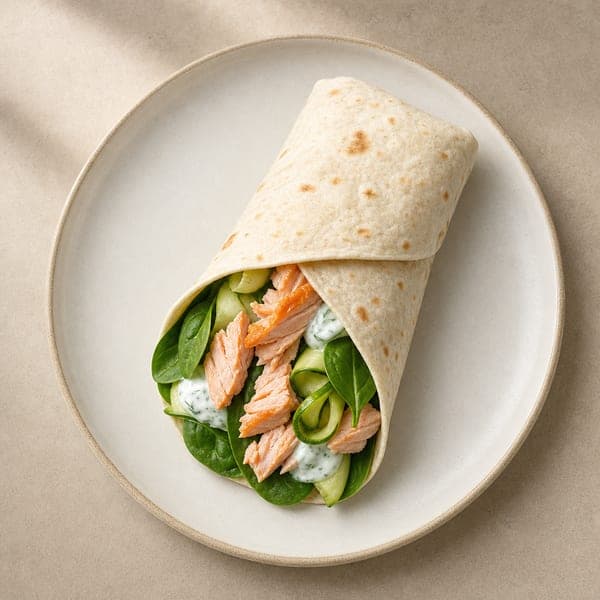 Tortilla z pieczonym łososiem i cukinią
