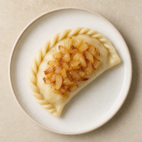 Domowe pierogi z kiszoną kapustą