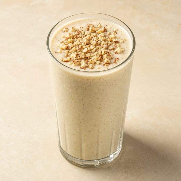 Orzechowe smoothie z kefiru i banana