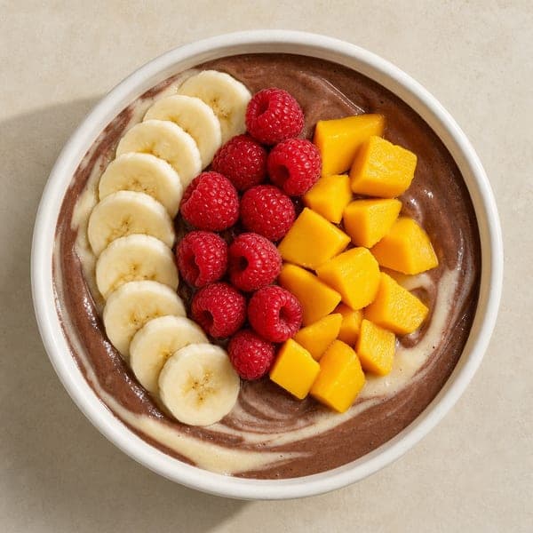 Smoothie bowl czekoladowo-waniliowe z owocami